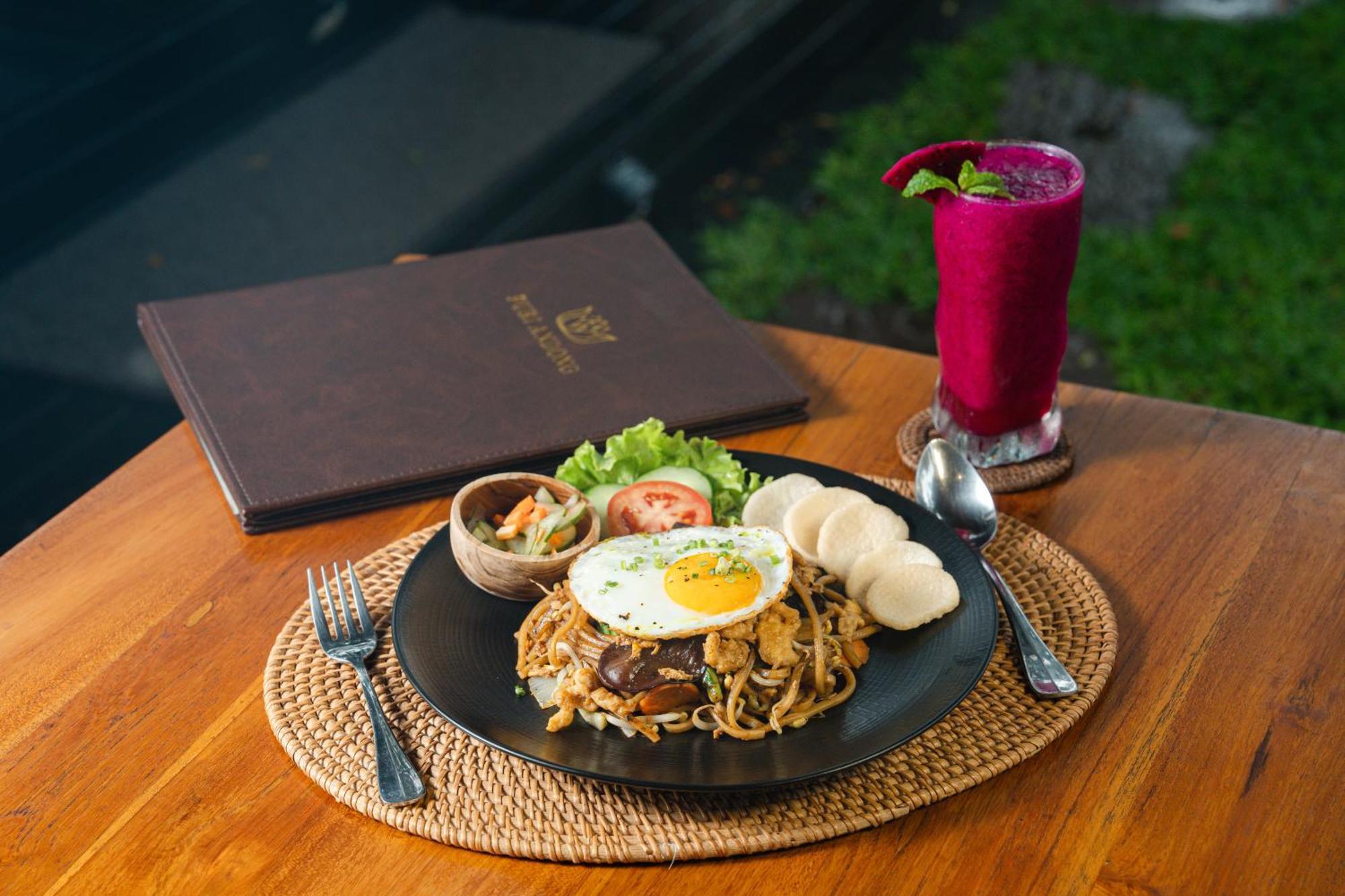 होटल Puri Andong Ubud (Bali)