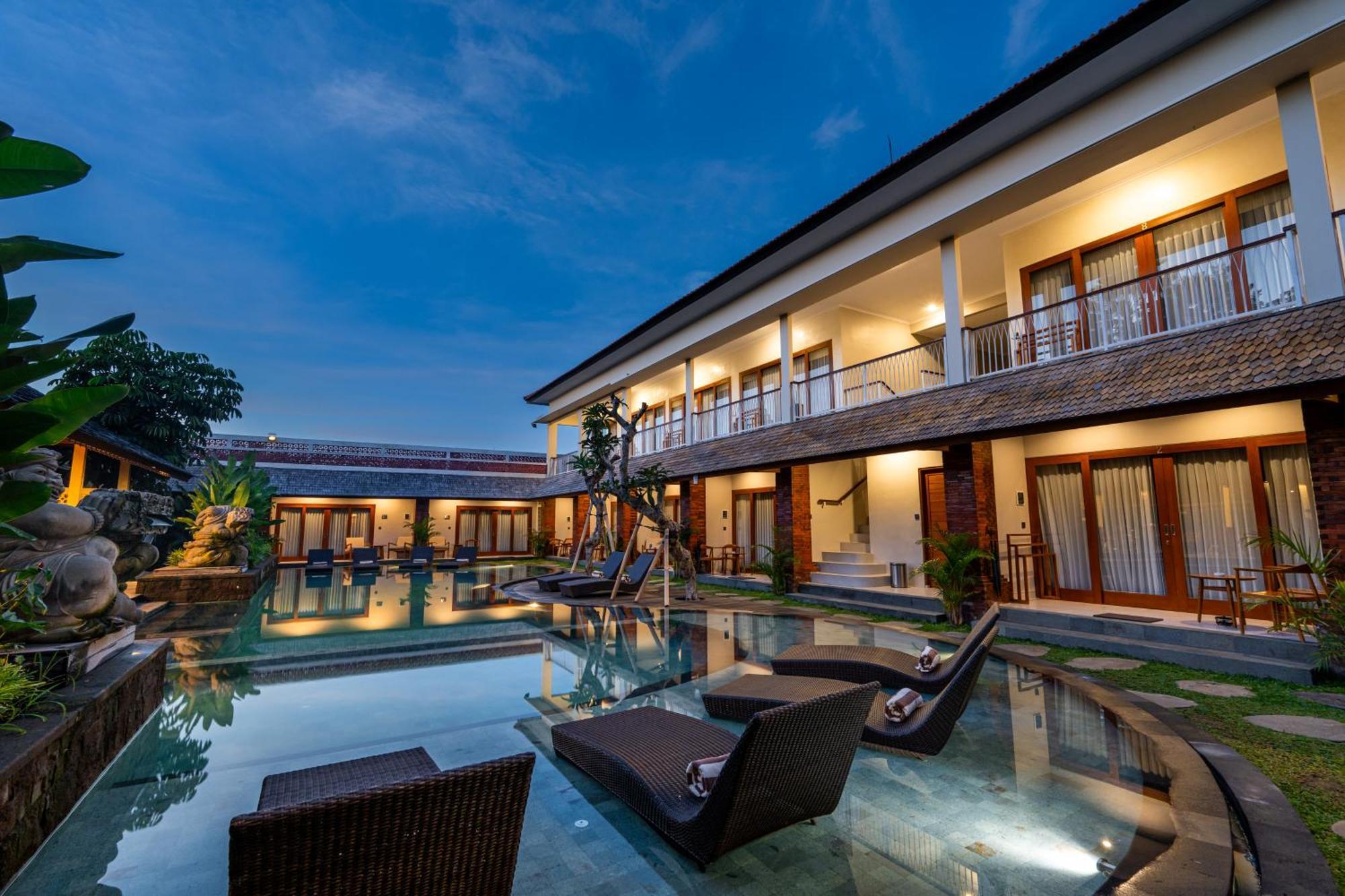 Puri Andong Hotel 3*